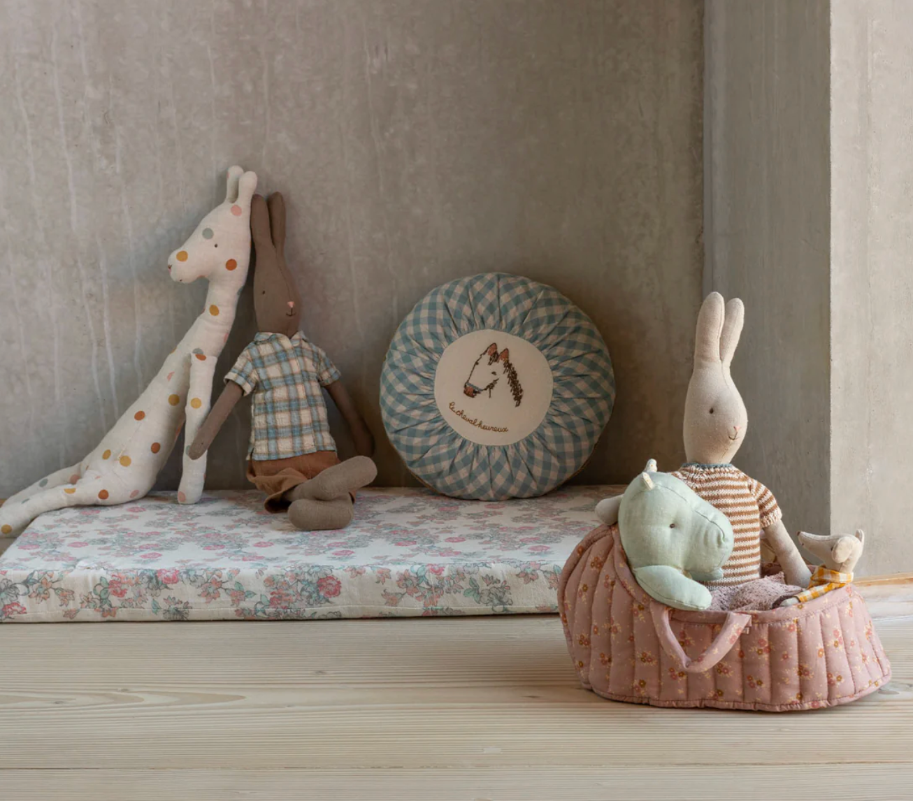 Round Cushion