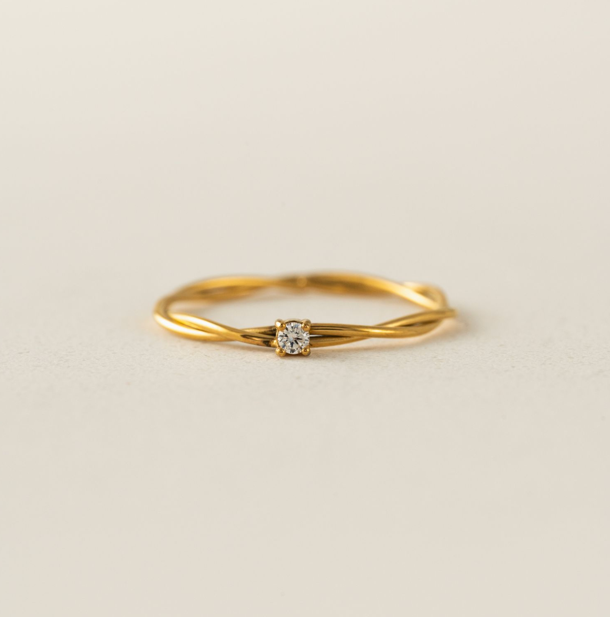 Yara Twist Ring