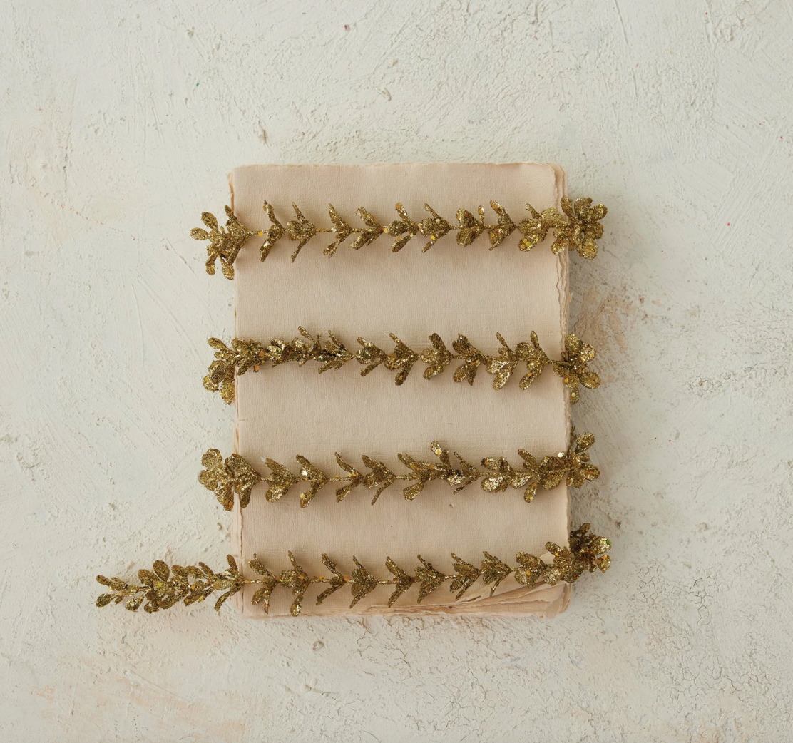 Boxwood Garland with Glitter